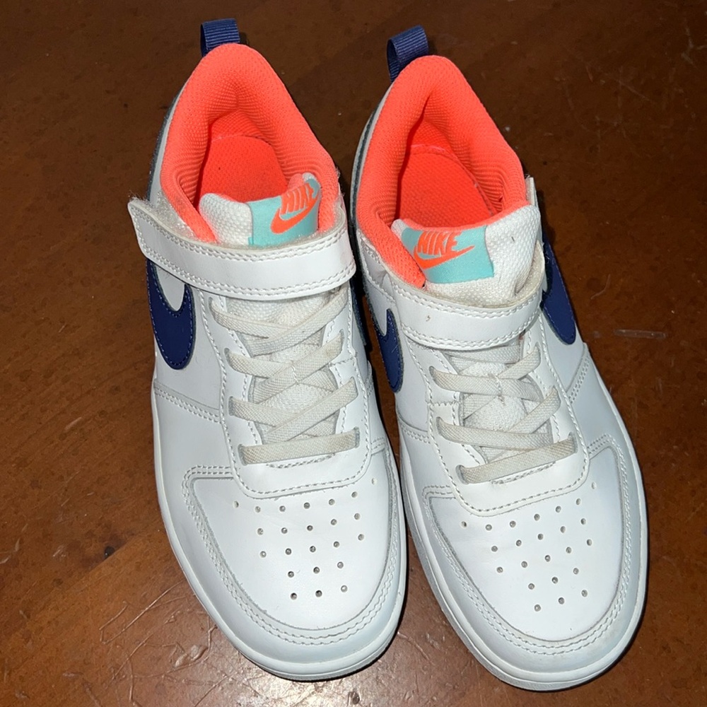 Nike size 1y